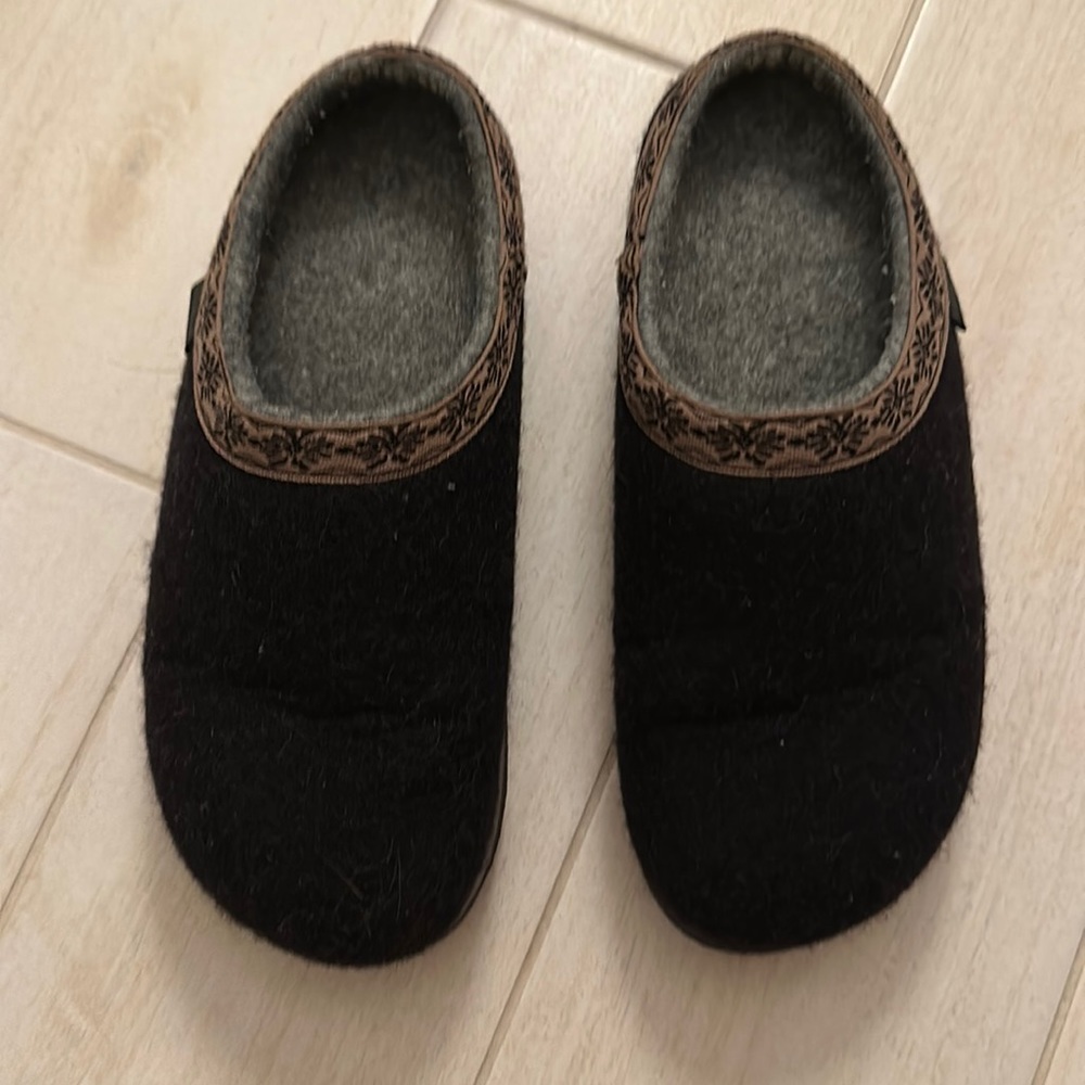 Women's L.L.Bean Wool Slipper Clog